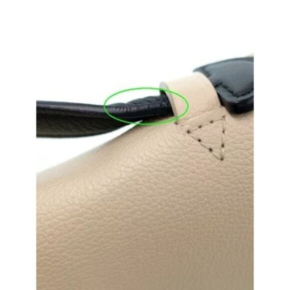 Louis Vuitton Lock Me MM Handbag - Picture 6 of 9